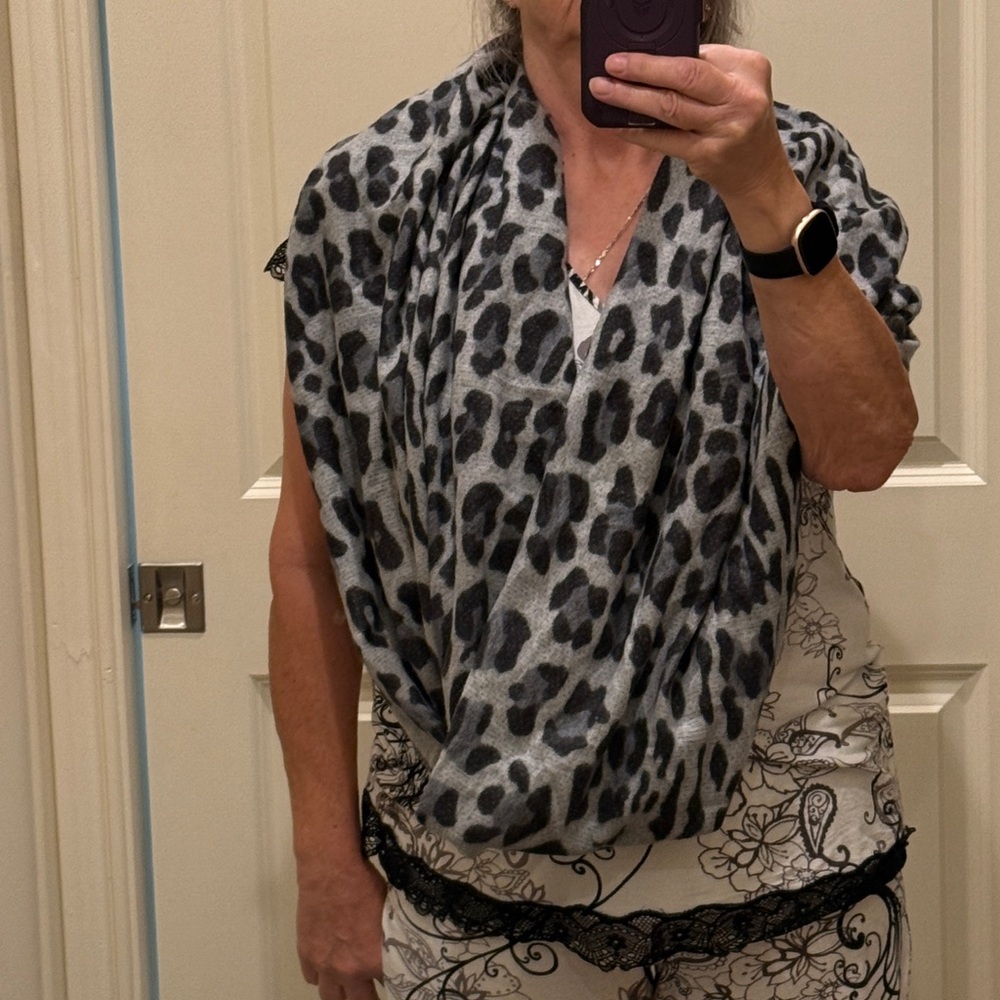 FRAAS scarf / Wrap super soft NWT